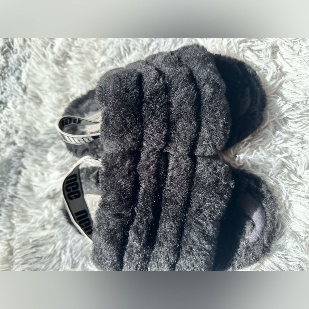 UGG Black Fluff Yeah Slides Toddler Size  2 Sherpa Open Toe